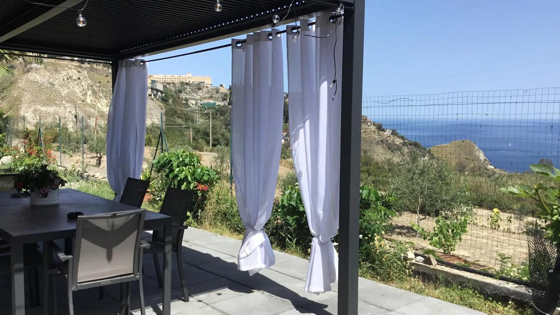 Holidaysora Taormina - Il Giardino Di Graziella 0*,  이탈리아