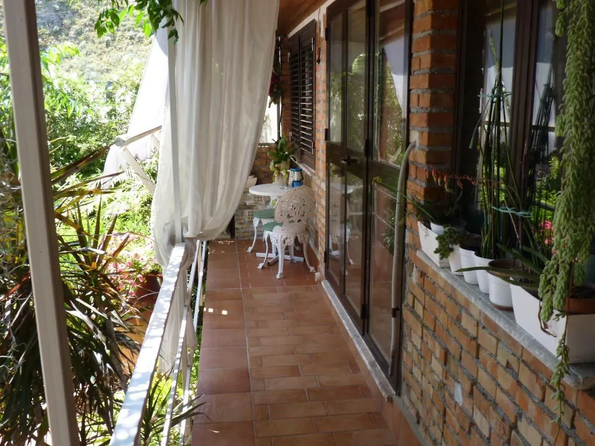 아파트 Holidaysora Taormina - Il Giardino Di Graziella